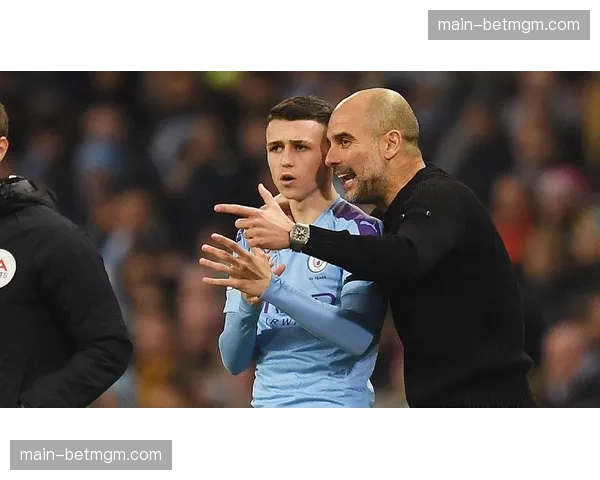 战术复盘：瓜迪奥拉如何通过福登的位置变化，成功限制了拜仁的边路进攻